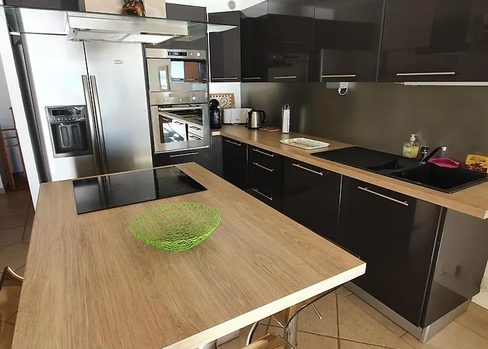 4 Pieces Rez-de-chaussee Climatise, Piscine, Animaux Admis A - Fr-1-780-34 Lejlighed *