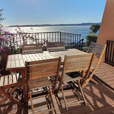 4 Pieces Rez-de-chaussee Climatise, Piscine, Animaux Admis A Apartment *