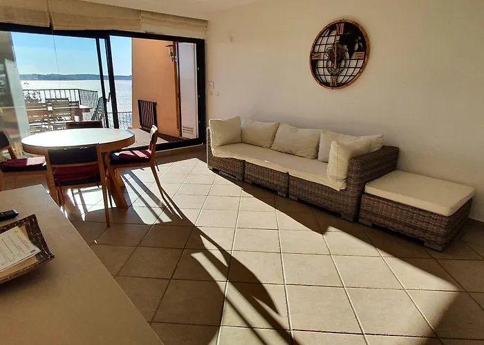 4 Pieces Rez-de-chaussee Climatise, Piscine, Animaux Admis A - Fr-1-780-34 *